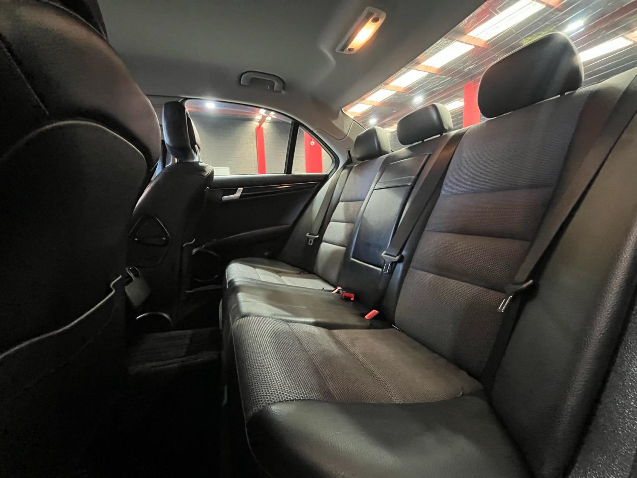 2011 Mercedes-Benz C 200