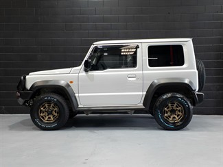 2022 Suzuki Jimny - Thumbnail
