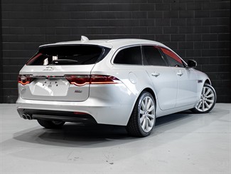 2020 Jaguar XF - Thumbnail