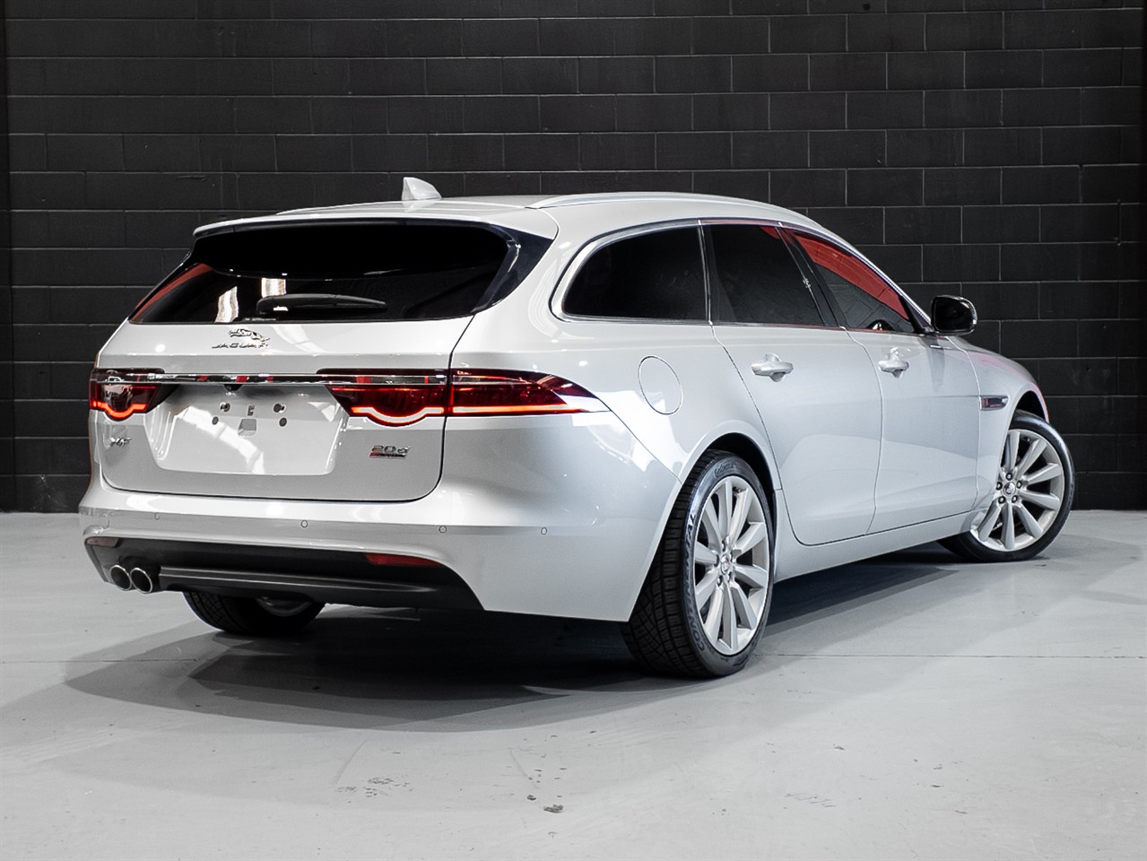 2020 Jaguar XF