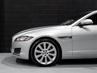 2020 Jaguar XF - Thumbnail