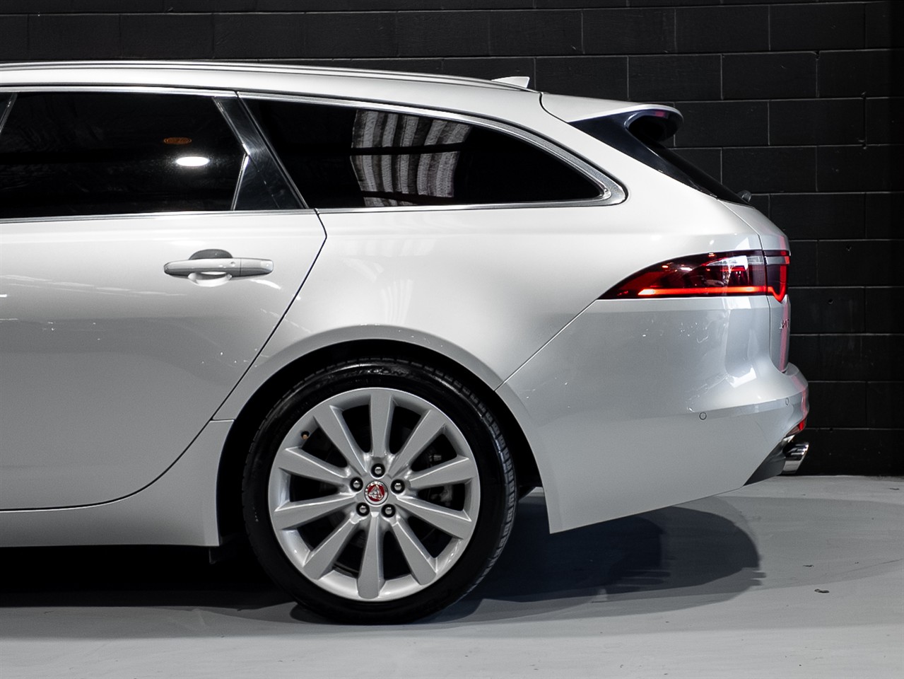 2020 Jaguar XF