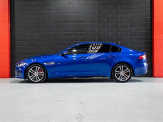 2018 Jaguar XE - Thumbnail
