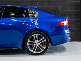 2018 Jaguar XE - Thumbnail