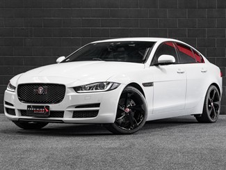 2016 Jaguar XE - Thumbnail