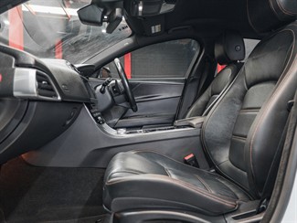 2016 Jaguar XE - Thumbnail
