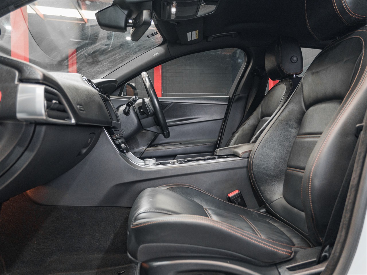 2016 Jaguar XE