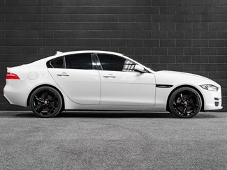 2016 Jaguar XE - Thumbnail