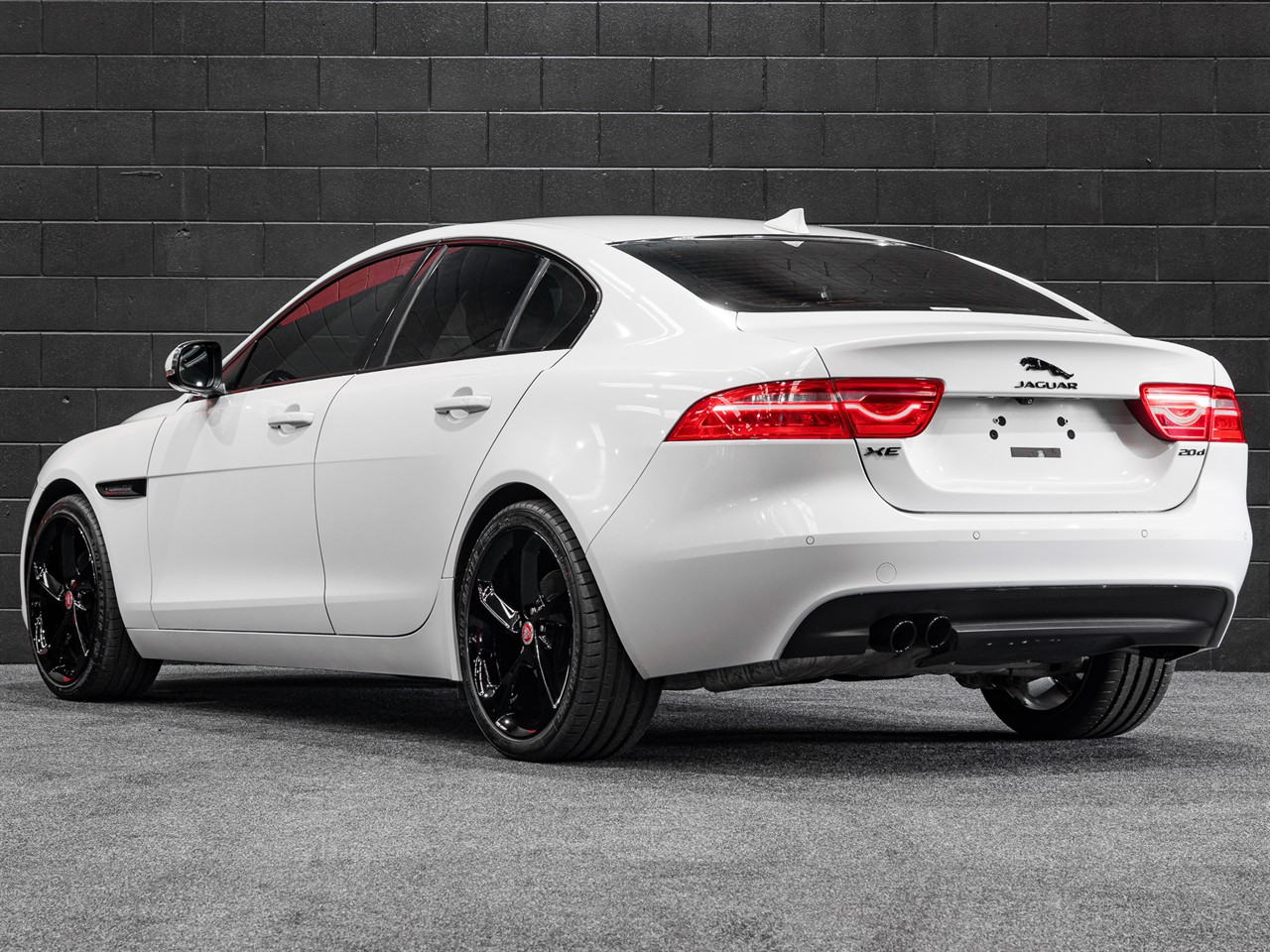 2016 Jaguar XE