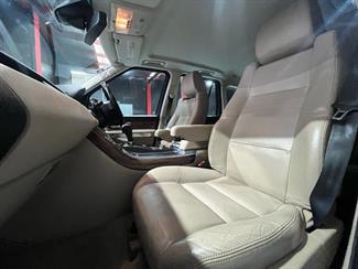 2010 Land Rover Range rover  - Thumbnail