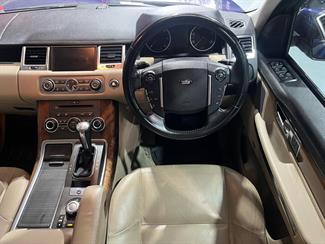 2010 Land Rover Range rover  - Thumbnail