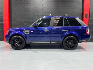 2010 Land Rover Range rover  - Thumbnail