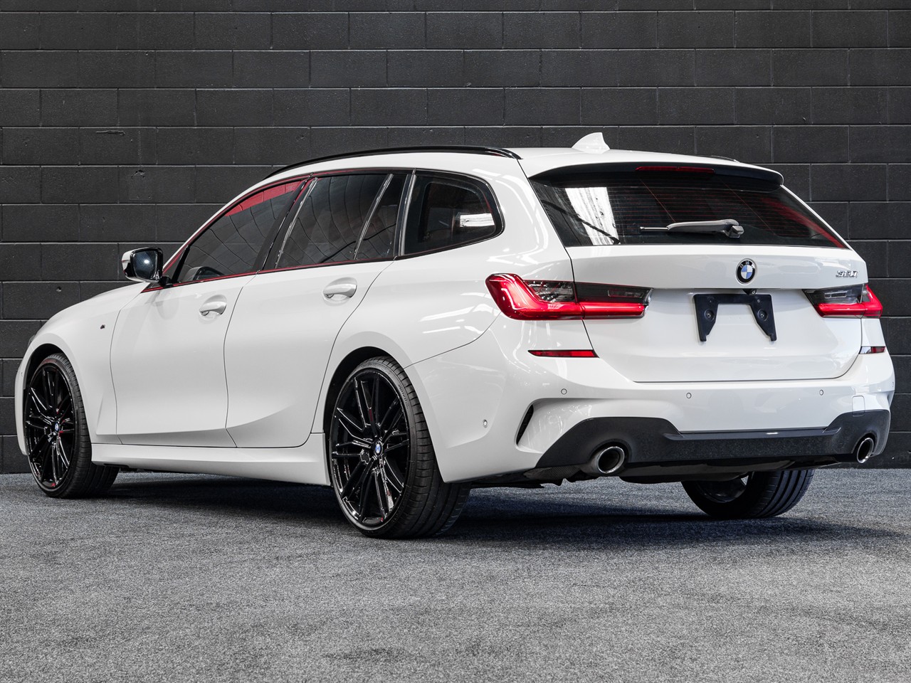 2021 BMW 320I