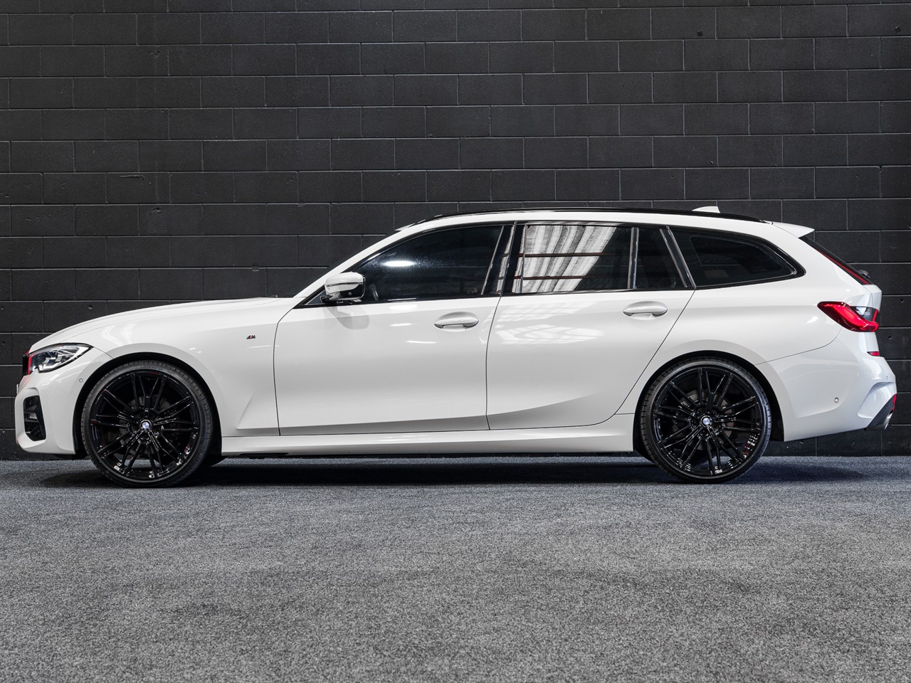 2021 BMW 320I