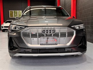 2021 Audi e-tron - Thumbnail