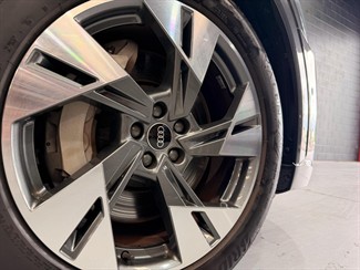 2021 Audi e-tron - Thumbnail