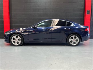 2017 Jaguar XE - Thumbnail