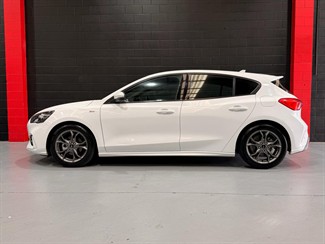 2019 Ford Focus - Thumbnail