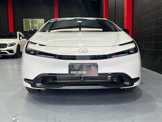 2024 TOYOTA Prius - Thumbnail