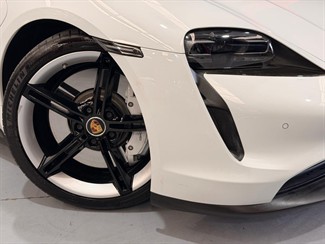 2021 Porsche Taycan - Thumbnail