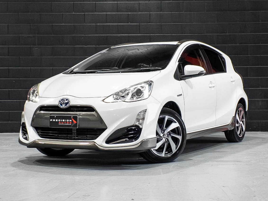 2015 TOYOTA Aqua