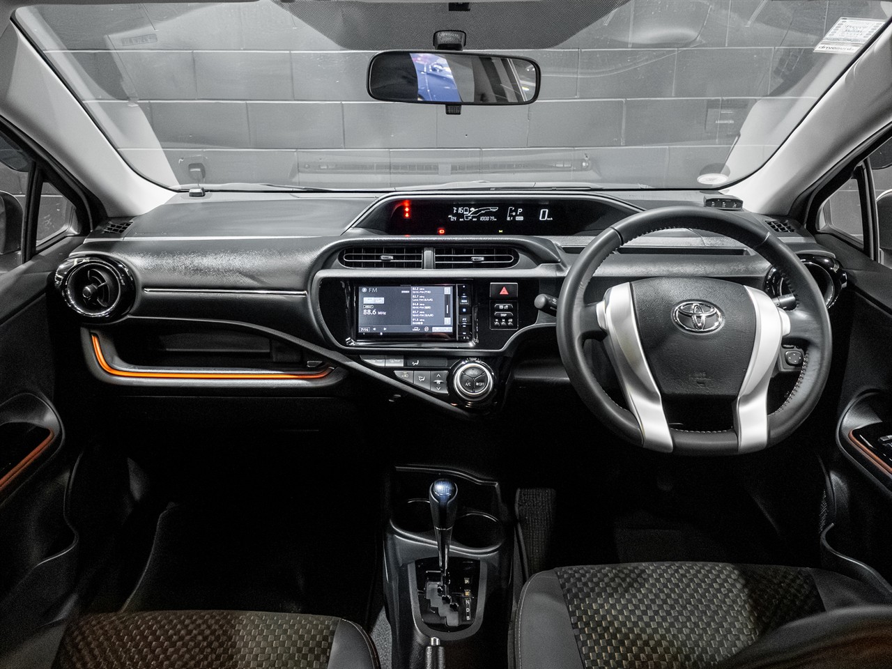 2015 TOYOTA Aqua