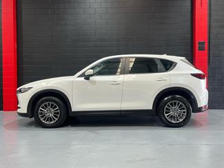2017 Mazda CX-5 - Thumbnail