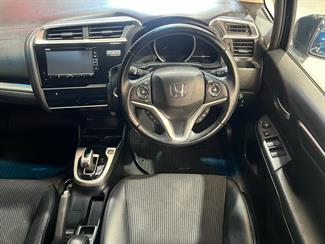 2018 Honda FIT - Thumbnail