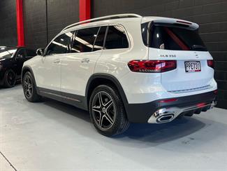 2022 Mercedes-Benz GLB 250 - Thumbnail