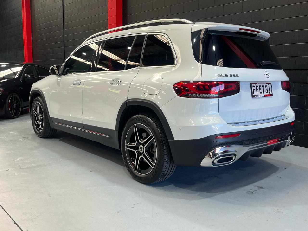 2022 Mercedes-Benz GLB 250