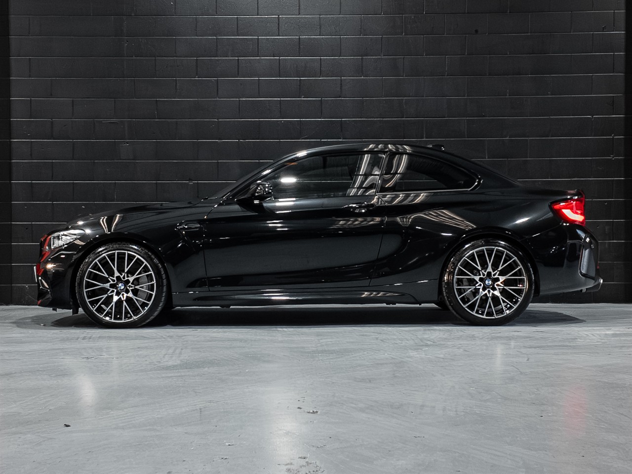 2019 BMW M2