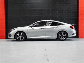 2017 Honda Civic - Thumbnail