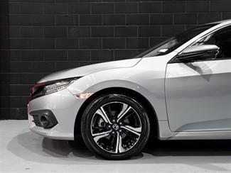 2017 Honda Civic - Thumbnail