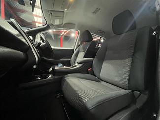 2016 Nissan Leaf - Thumbnail