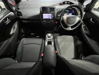 2016 Nissan Leaf - Thumbnail