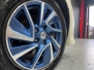 2016 Nissan Leaf - Thumbnail