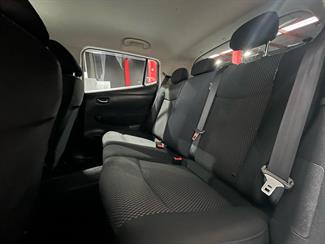 2016 Nissan Leaf - Thumbnail