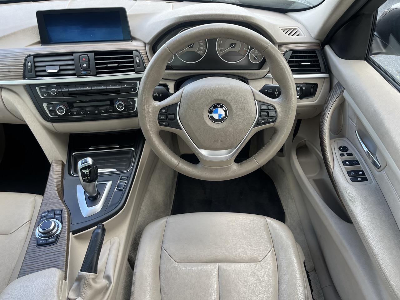 2012 BMW 328i