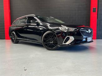 2018 Holden Commodore - Thumbnail