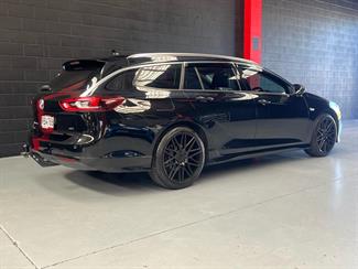 2018 Holden Commodore - Thumbnail