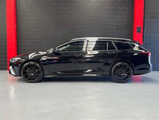 2018 Holden Commodore - Thumbnail