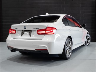 2017 BMW 320I - Thumbnail