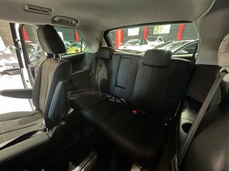 2009 Mazda MPV - Thumbnail