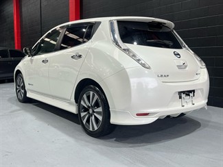 2016 Nissan Leaf - Thumbnail