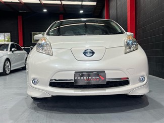 2016 Nissan Leaf - Thumbnail