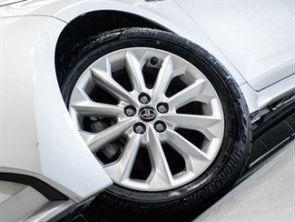 2019 TOYOTA Corolla - Thumbnail