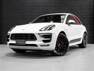 2017 Porsche Macan - Thumbnail