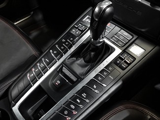 2017 Porsche Macan - Thumbnail
