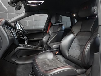2017 Porsche Macan - Thumbnail