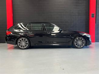 2017 BMW 530i - Thumbnail